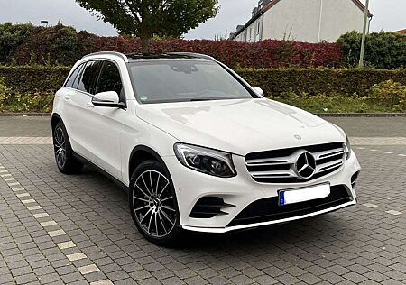 Mercedes-Benz GLC 250 4Matic AMG Line PANO AHK
