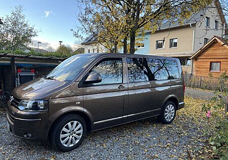VW T5 Multivan Volkswagen Multivan Kurz Team