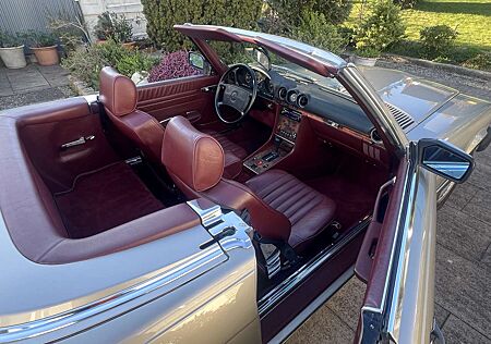 Mercedes-Benz SL 560 Seltene Farbkombi, H-Abnahme, wenig gelaufen