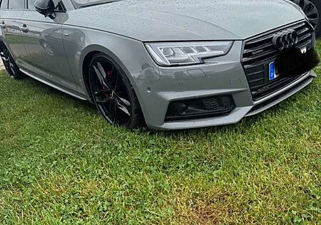 Audi A4 Avant 3.0 TDI quattro S tronic sport