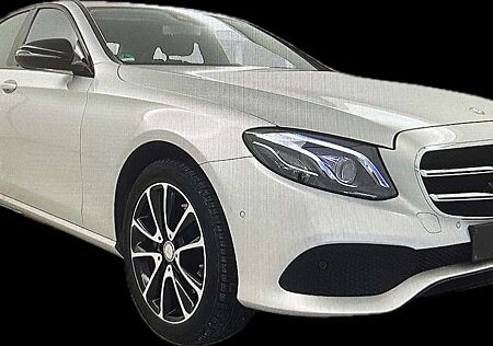 Mercedes-Benz E 200 /Limousine/Night/Navi/Kamera/Sitzhzg/LED