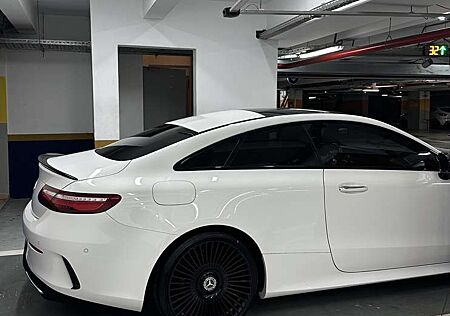 Mercedes-Benz E 220 d Coupe 9G-TRONIC AMG Line