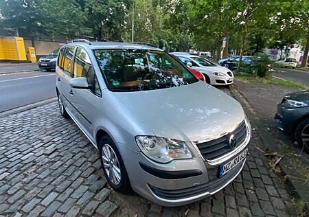 VW Touran Volkswagen 1.9 TDI DPF Conceptline