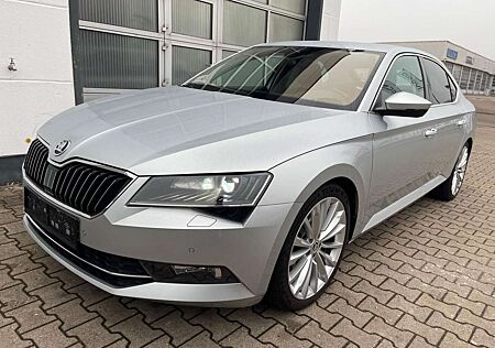 Skoda Superb Limo 2,0 TDI Style/1.HD/DSG/SHZ/NAVI/PDC