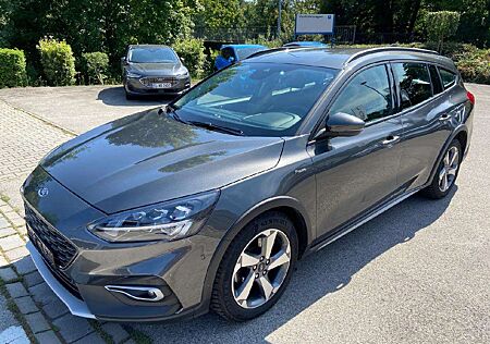 Ford Focus Active*Kamera*AHK*LED*Park-Pilot