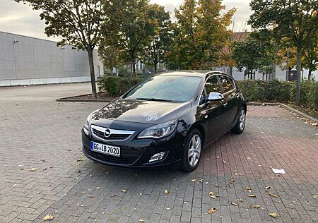 Opel Astra 2.0 CDTI DPF Innovation 6 Gang schaltung