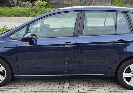 VW Golf Sportsvan Volkswagen Golf VII Sportsvan 1.4 TSI (BlueMotion Technology)