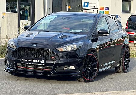Ford Focus ST Sport *Recaro*19zoll-Borbet*SHZ*
