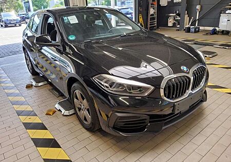 BMW 118 d Advantage*LED*Navi*M-Lenkrad*-Scheckheft