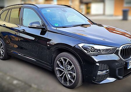 BMW X1 xDrive20i Aut. M Sport /Pano/Kamera/8fach/Touch