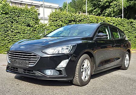 Ford Focus Cool&Connect Automatik LED Sitzhzg Carplay