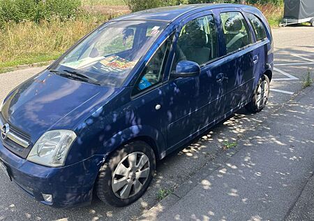 Opel Meriva 1.6 16V (Essentia)