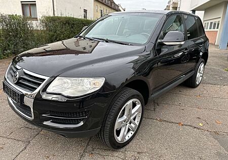 VW Touareg Volkswagen 3.0 V6 TDI Leder Schiebedach AHK 20Zoll Xenon Navi