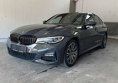 BMW 330 i xDrive M Sport HUD LED HK Ambiente AHK SHZ
