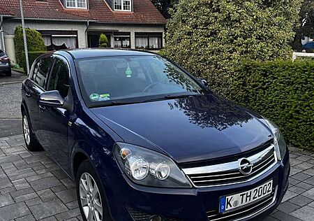 Opel Astra 1.6 Selection