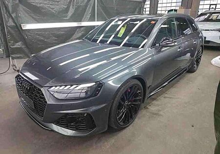 Audi RS4 Avant q. CARBON ACC PANO MATRIX HuD B&O 360°