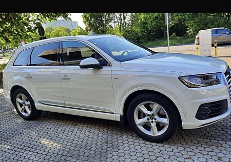 Audi Q7 50 TDI quattro tiptronic