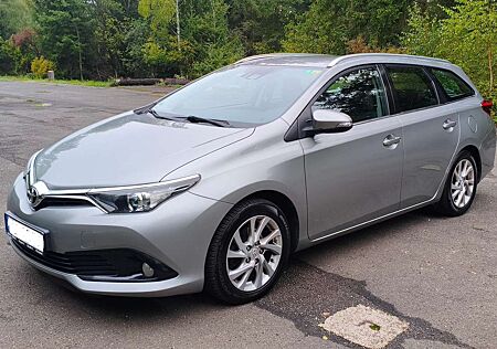 Toyota Auris Touring Sports Diesel 1.6 D-4D