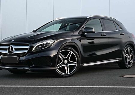 Mercedes-Benz GLA 200 7G-DCT AMG Line