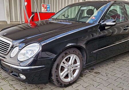 Mercedes-Benz E 240 (211.061)