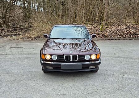 BMW 730i 730 (6-Zylinder)