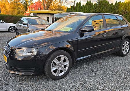 Audi A3 1.4 TFSI Sportback erst 98.583 km