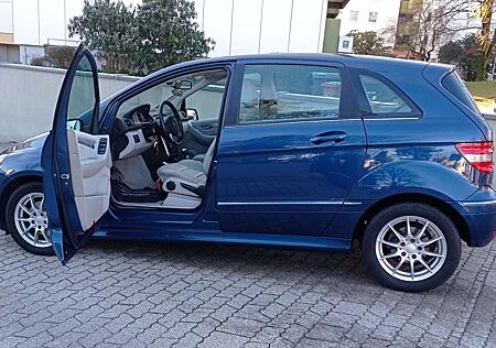 Mercedes-Benz B 200 CDI Autotronic