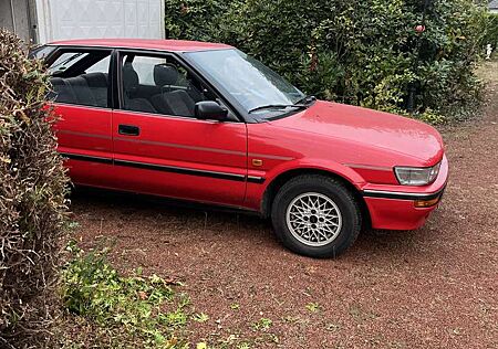 Toyota Corolla Liftback 1.6 GL