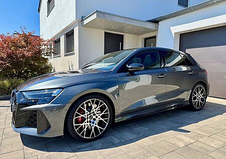 Audi RS3 TFSI Sportback quattro S tronic