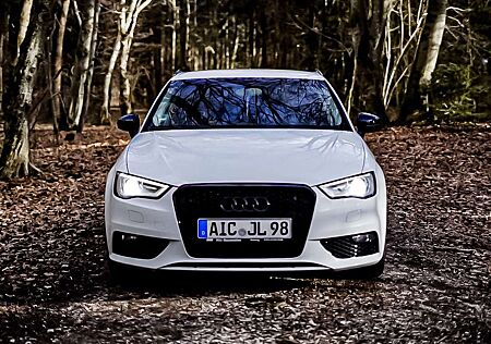 Audi A3 Sportback Diesel 2.0 TDI Sportback Attraction