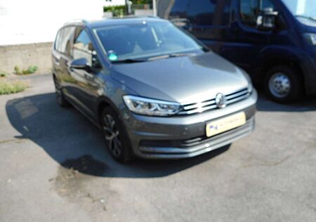 VW Touran Volkswagen 2.0 TDI SCR (BlueMotion) 7 Sitzer Comfortline