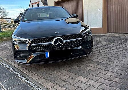 Mercedes-Benz CLA 250 7G-DCT AMG Line