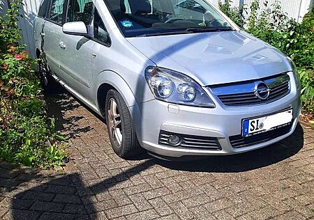 Opel Zafira 1.8 Edition