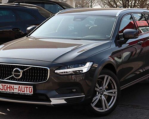 Volvo V90 Cross Country Pro AWD*1.Hd*AHK*8 Räder*235PS
