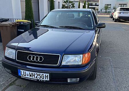 Audi 100
