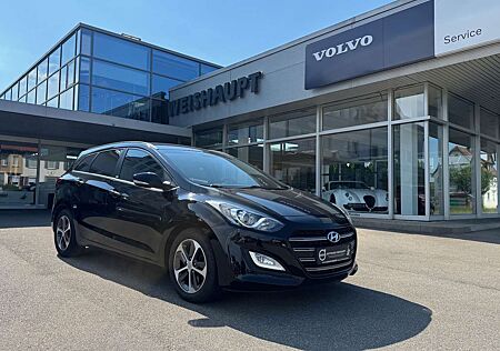 Hyundai i30 blue Passion*Sitz-/Lenkradhzg*PDC*Bluetooth