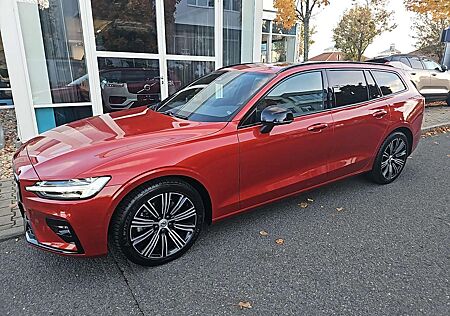 Volvo V60 B4 Plus Dark Mild Hybrid Diesel