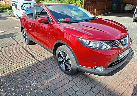 Nissan Qashqai 1.6 dCi N-Connecta m. AHK, 1. Hand, Nichtraucher