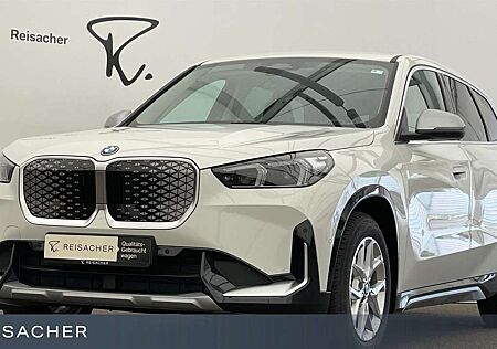 BMW iX1 A XDRIVE30 xLine AHK KomfortZ SHZ RFK 18"LM