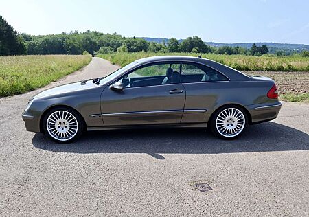 Mercedes-Benz CLK 200 Coupe Kompressor Automatik Avantgarde