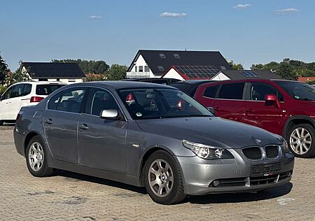 BMW 523 i Aut. Schiebedach+Memory+Leder+PDC+Sitzheizung