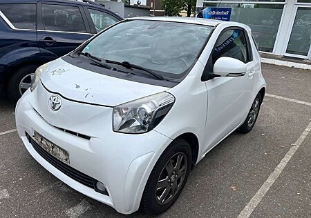 Toyota iQ +