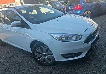 Ford Focus Turnier Business NAVI