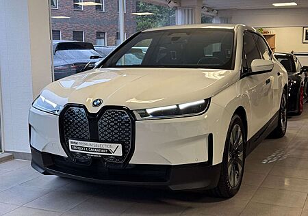 BMW iX xDrive40 Vollleder Laserlicht Head-Up 360 R21