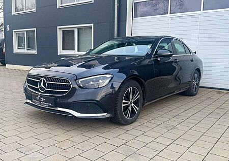Mercedes-Benz E 200 PANORMA/WIDESCREEN/SHZ/NAVI/GARANTIE