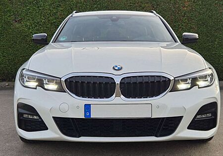 BMW 320 i Touring M Sport Aut/H-UP/DIGITAL/LED/3 Zone