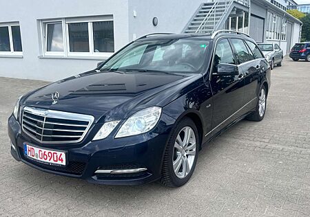 Mercedes-Benz E 220 CDI T-Autom-BiXenon-Comand-PDC-elektHeck