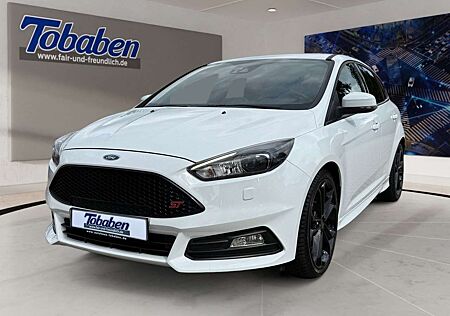 Ford Focus ST 2.0 EcoBoost