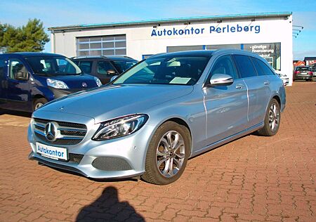 Mercedes-Benz C 180 T-Modell Avantgarde / LED / Teilleder