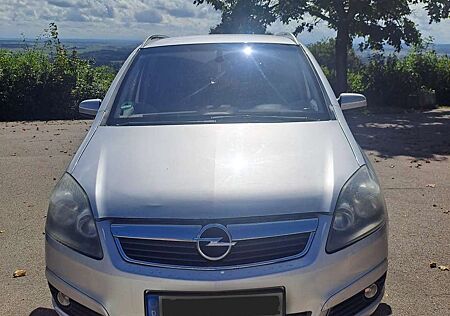 Opel Zafira 2.2